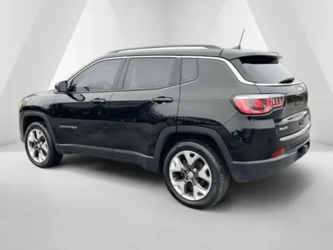 More photos of 2018 Jeep Compass Limited at Cambridge Truck, OH