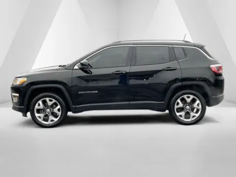 More photos of 2018 Jeep Compass Limited at Cambridge Truck, OH