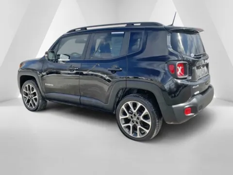 More photos of 2022 Jeep Renegade Limited at Cambridge Truck, OH