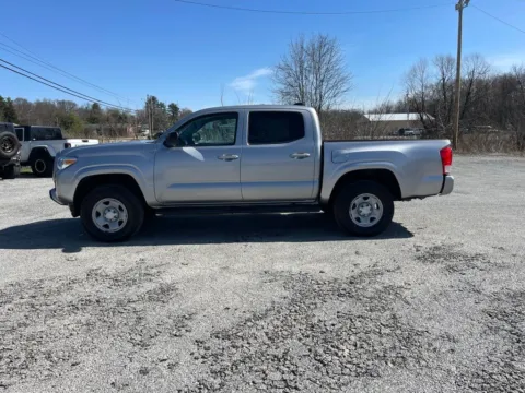 More photos of 2020 Toyota Tacoma at Cambridge Truck, OH