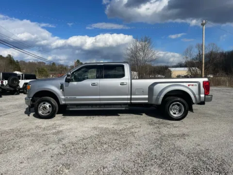 More photos of 2021 Ford F-350SD Lariat at Cambridge Truck, OH