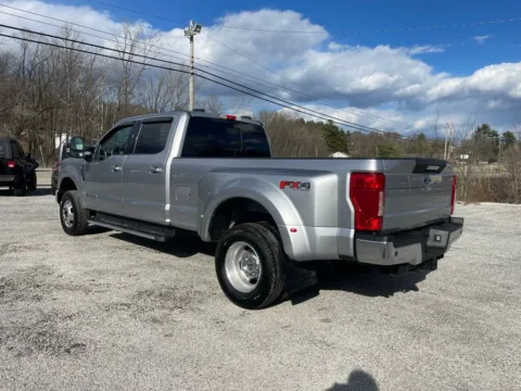More photos of 2021 Ford F-350SD Lariat at Cambridge Truck, OH