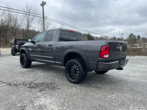 More photos of 2018 Ram 1500 at Cambridge Truck, OH