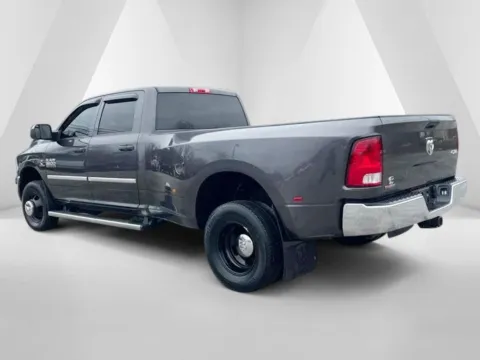 More photos of 2018 Ram 3500 Tradesman at Cambridge Truck, OH