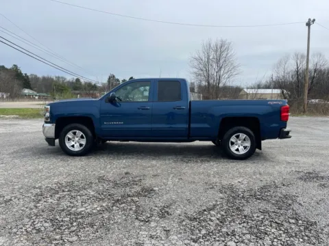 More photos of 2017 Chevrolet Silverado 1500 LT at Cambridge Truck, OH