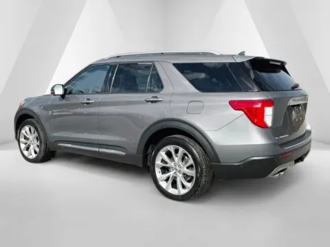 More photos of 2021 Ford Explorer Platinum at Cambridge Truck, OH