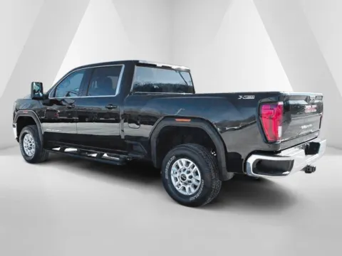 More photos of 2022 GMC Sierra 2500HD SLE at Cambridge Truck, OH