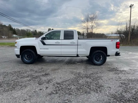 More photos of 2018 Chevrolet Silverado 1500 LT at Cambridge Truck, OH