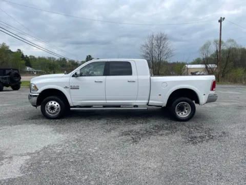 More photos of 2018 Ram 3500 Laramie at Cambridge Truck, OH