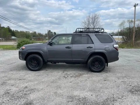 More photos of 2021 Toyota 4Runner Venture at Cambridge Truck, OH