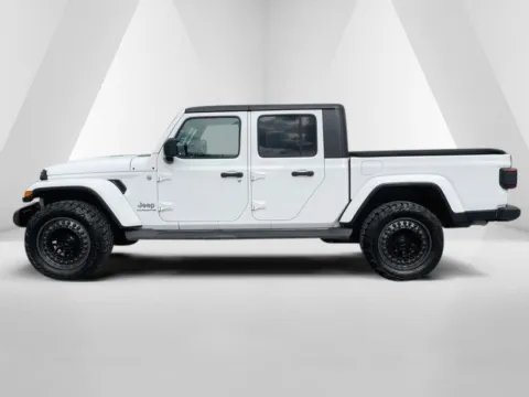 More photos of 2020 Jeep Gladiator Overland at Cambridge Truck, OH