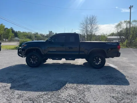 More photos of 2019 Toyota Tacoma TRD Sport at Cambridge Truck, OH