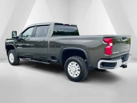 More photos of 2022 Chevrolet Silverado 2500HD LT at Cambridge Truck, OH