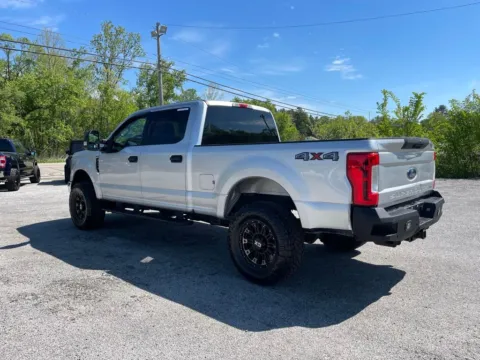 More photos of 2019 Ford F-250SD XLT at Cambridge Truck, OH