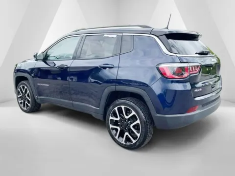 More photos of 2018 Jeep Compass Limited at Cambridge Truck, OH