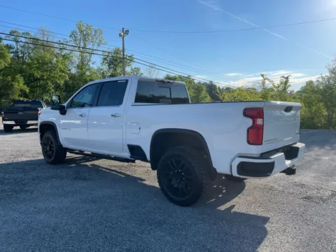 More photos of 2020 Chevrolet Silverado 2500HD High Country at Cambridge Truck, OH