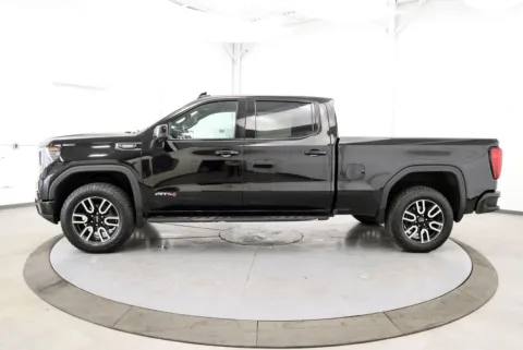 More photos of 2022 GMC Sierra 1500 AT4 at Cambridge Truck, OH