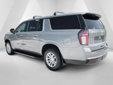 More photos of 2021 Chevrolet Suburban LT at Cambridge Truck, OH