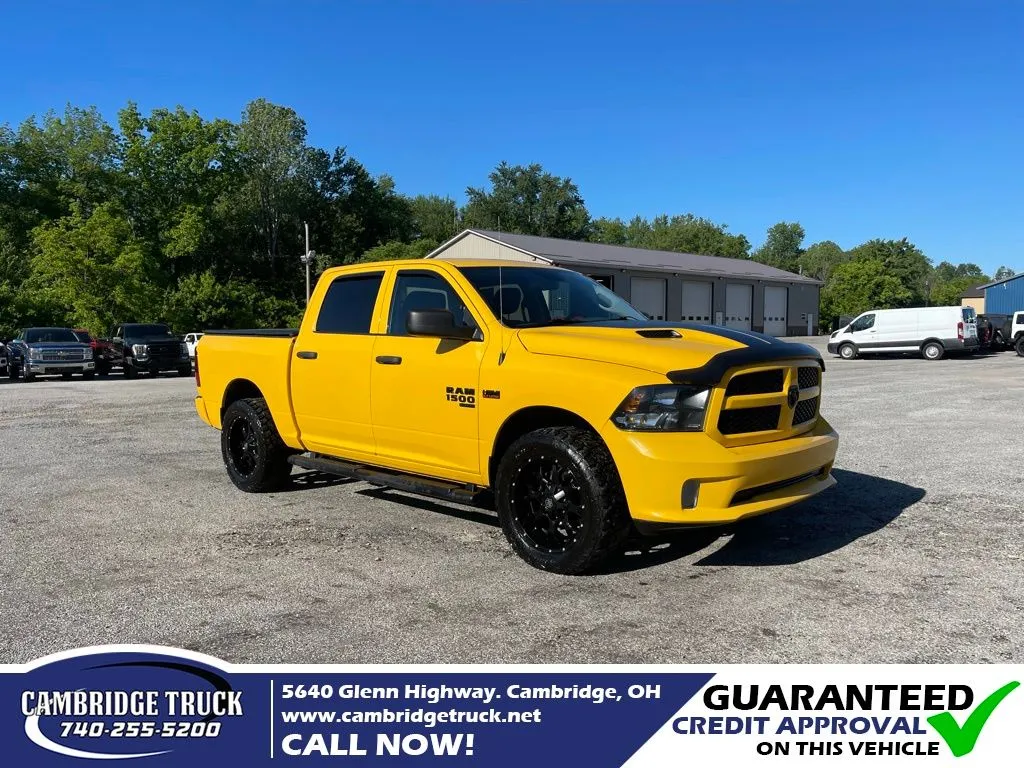 2019 RAM 1500 Classic Express Crew Cab 4x4 5'7's photo