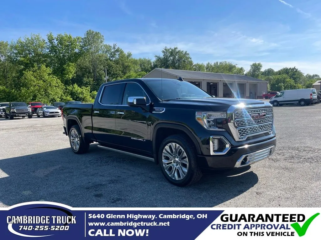 2022 GMC Sierra 4WD Crew Cab Short Box Denali's photo