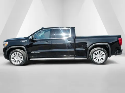 More photos of 2022 GMC Sierra 1500 Limited Denali at Cambridge Truck, OH