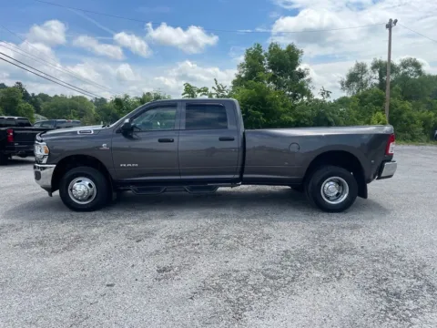 More photos of 2020 Ram 3500 Tradesman at Cambridge Truck, OH