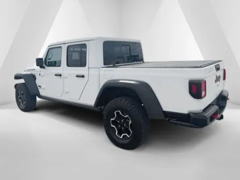 More photos of 2023 Jeep Gladiator Rubicon at Cambridge Truck, OH