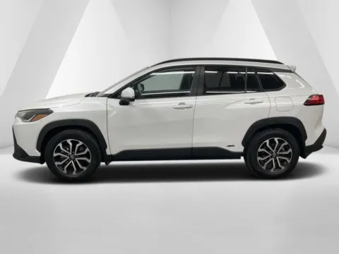More photos of 2024 Toyota Corolla Cross Hybrid SE at Cambridge Truck, OH
