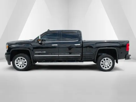 More photos of 2017 GMC Sierra 2500HD Denali at Cambridge Truck, OH