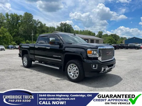 Black 2017 GMC Sierra 2500HD Denali for sale in Cambridge, OH
