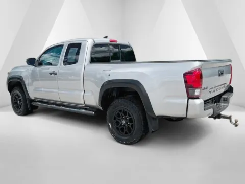 More photos of 2019 Toyota Tacoma SR at Cambridge Truck, OH