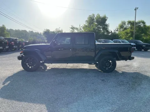 More photos of 2022 Jeep Gladiator High Altitude at Cambridge Truck, OH