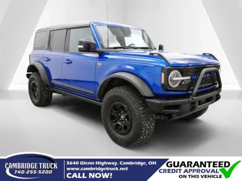 Blue 2021 Ford Bronco First Edition for sale in Cambridge, OH