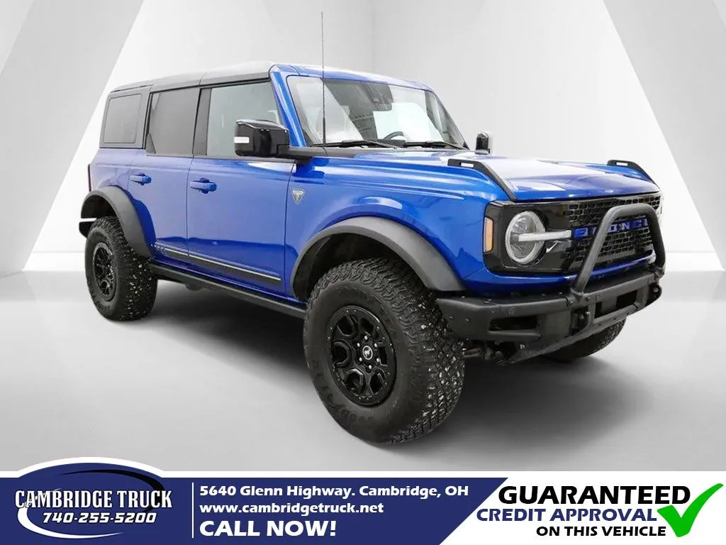 Blue 2021 Ford Bronco First Edition for sale in Cambridge, OH