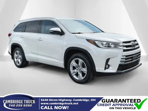 White 2019 Toyota Highlander Limited for sale in Cambridge, OH