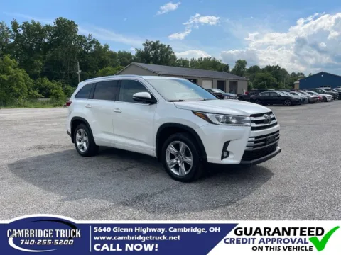 White 2019 Toyota Highlander Limited for sale in Cambridge, OH