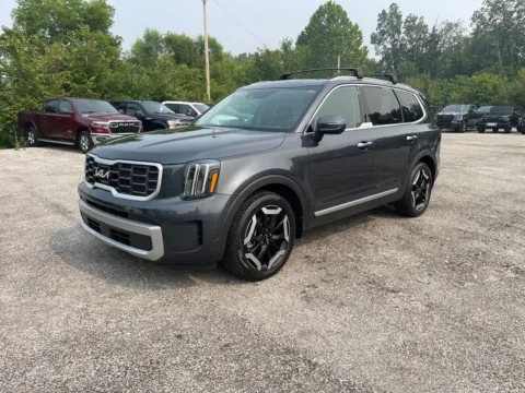 Another view of 2023 Kia Telluride S for sale in Cambridge, OH at Cambridge Truck