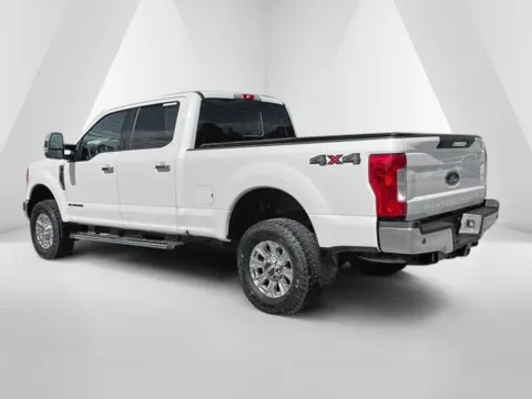 More photos of 2017 Ford F-250SD Lariat at Cambridge Truck, OH
