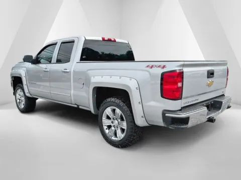 More photos of 2017 Chevrolet Silverado 1500 LT at Cambridge Truck, OH