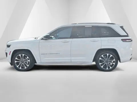 More photos of 2022 Jeep Grand Cherokee Overland at Cambridge Truck, OH