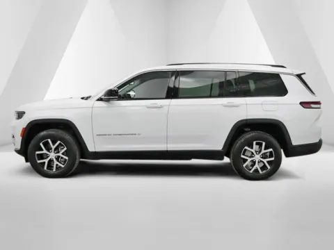 More photos of 2023 Jeep Grand Cherokee L Limited at Cambridge Truck, OH