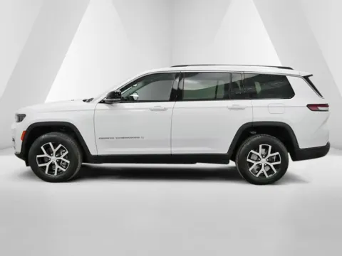 More photos of 2023 Jeep Grand Cherokee L Limited at Cambridge Truck, OH