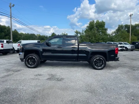 More photos of 2018 Chevrolet Silverado 1500 LT at Cambridge Truck, OH