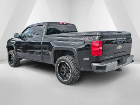 More photos of 2018 Chevrolet Silverado 1500 LT at Cambridge Truck, OH