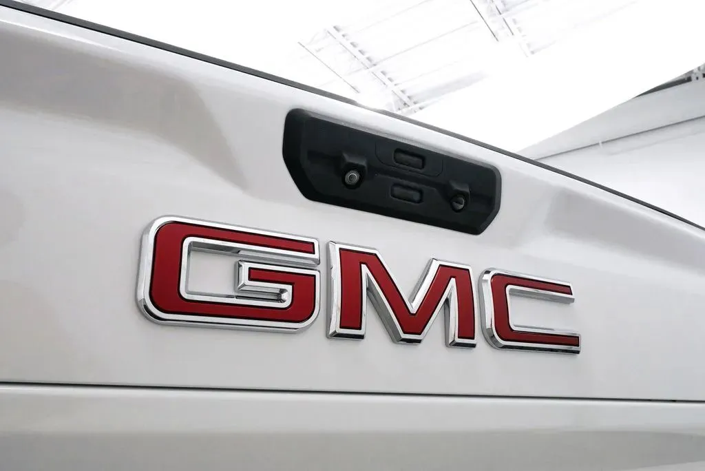 2021 GMC Sierra 2500HD SLT - Photo 9