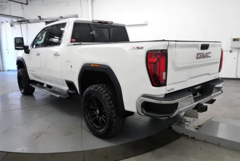 More photos of 2021 GMC Sierra 2500HD SLT at Cambridge Truck, OH