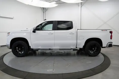 More photos of 2024 Chevrolet Silverado 1500 LT at Cambridge Truck, OH