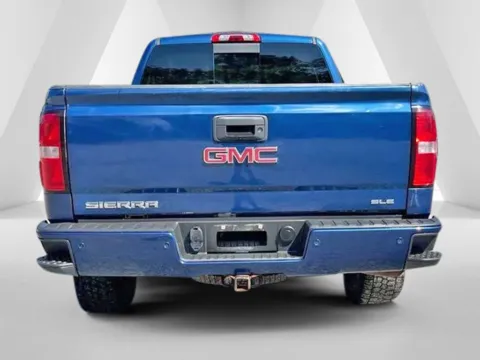 More photos of 2018 GMC Sierra 1500 SLE at Cambridge Truck, OH