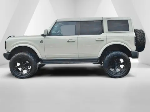 More photos of 2025 Ford Bronco Outer Banks at Cambridge Truck, OH