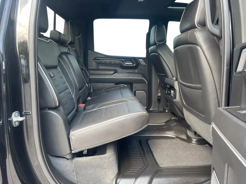 2023 GMC Sierra 1500 AT4X - Photo 19
